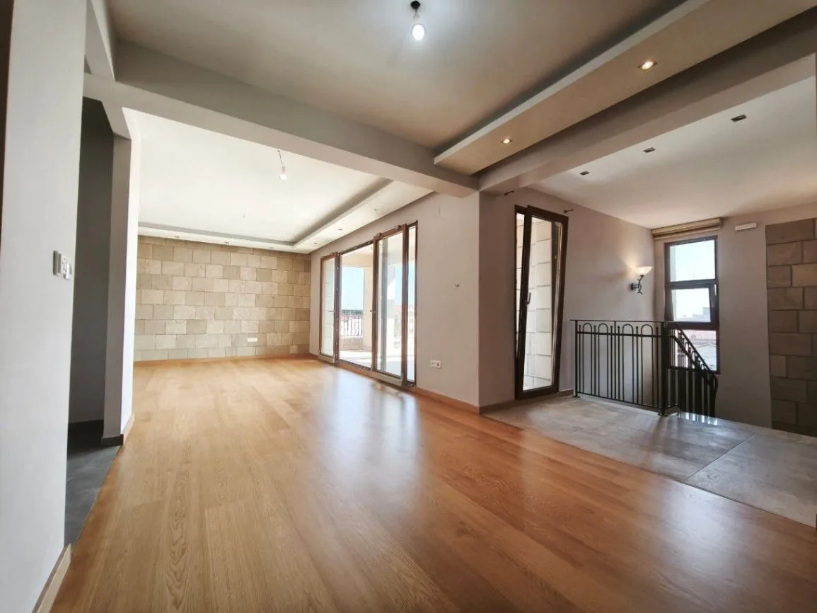 Sale, two bedroom apartment, 140m², Centar, Budva