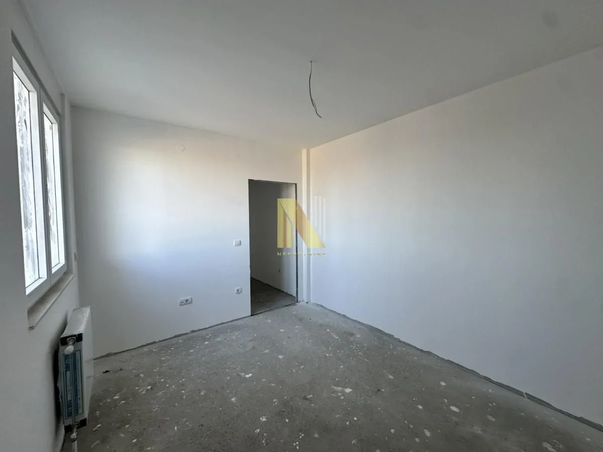 Prodaja, trosoban stan, 60m², Petrovaradin, Novi Sad