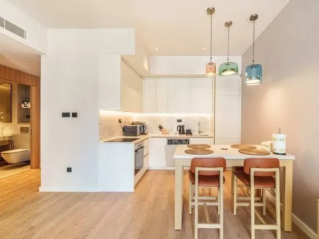 Prodaja, jednosoban stan, 55m², Tivat, Crna Gora
