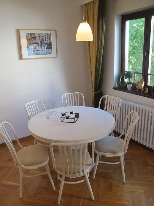 Rent, three bedroom apartment, 90m², Savski Venac, Beograd