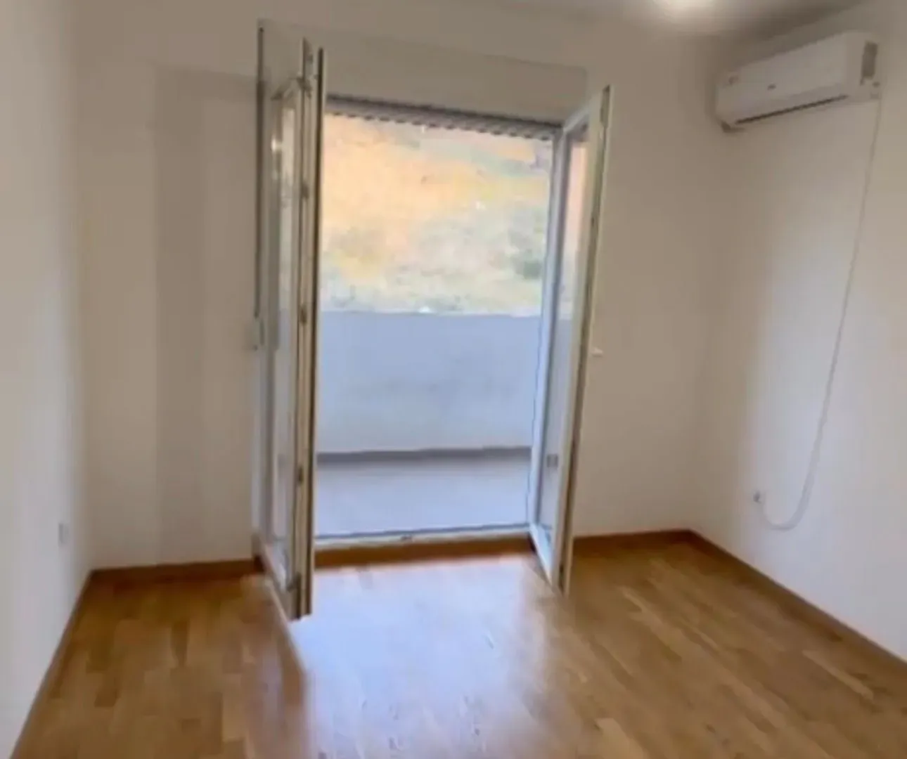 Izdavanje, dvosoban stan, 69m², Ljubović, Podgorica