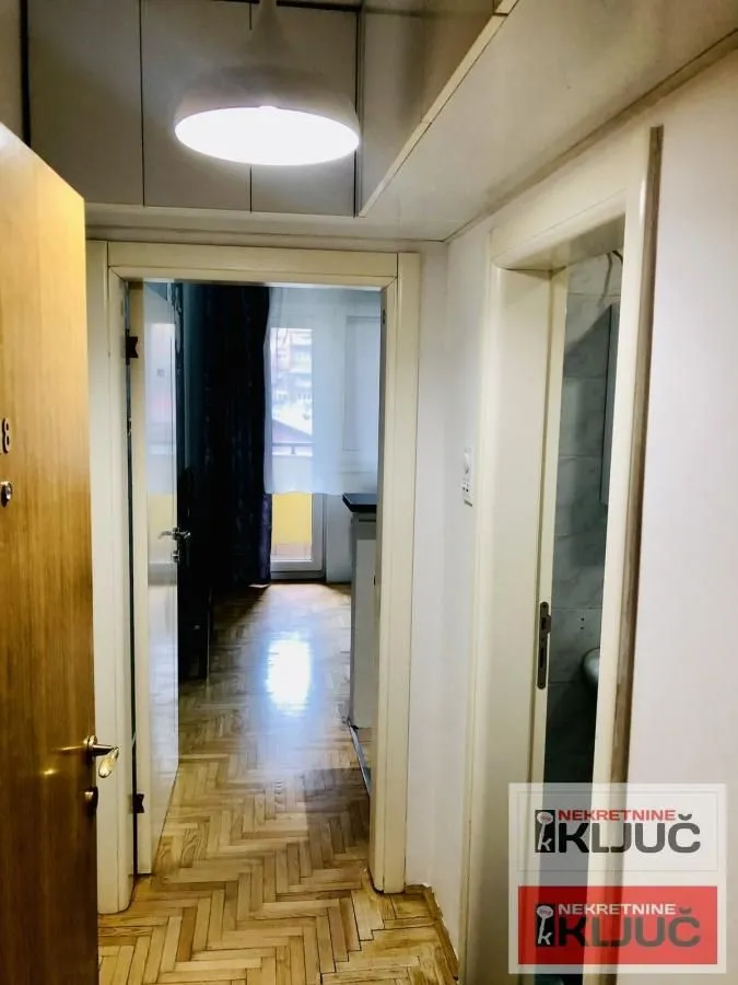 Rent, studio apartment, 28m², Grbavica, Novi Sad Sve Podlokacije