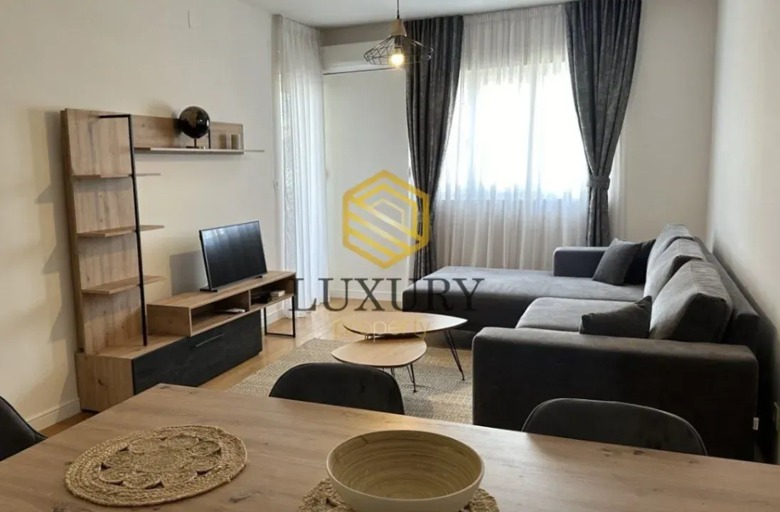 Rent, two bedroom apartment, 74m², Central Point, Podgorica