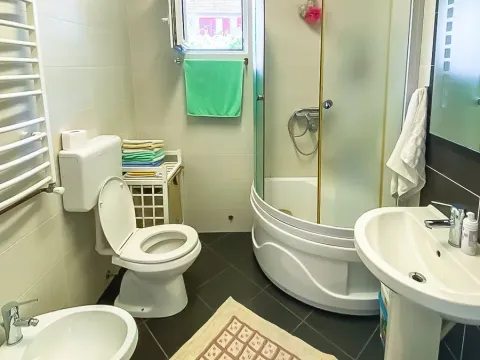 Prodaja, kuća, 200m², Konik, Podgorica - image 10