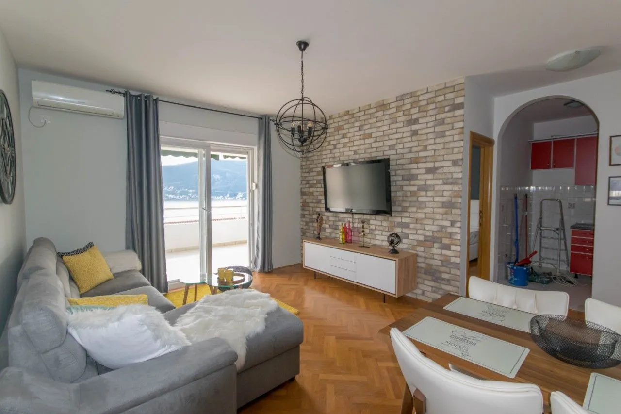 Prodaja, stan, 56m², Kotor, Crna Gora