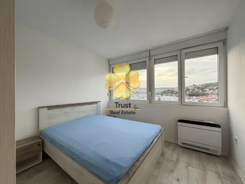 Rent, two bedroom apartment, 75m², Podgorica, Crna Gora - image 10