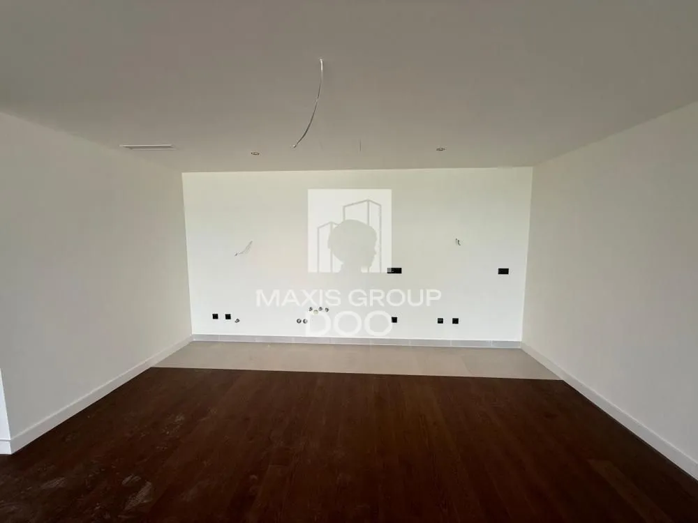 Prodaja, četvorosoban stan, 150m², Savski Venac, Beograd
