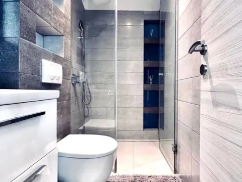 Izdavanje, trosoban stan, 130m², Mažina, Tivat - image 4