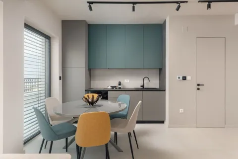 Prodaja, trosoban stan, 84m², Dobrota, Kotor - image 17