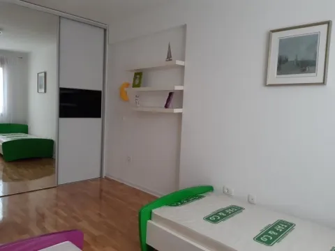 Izdavanje, dvosoban stan, 90m², Preko Morače, Podgorica - image 3