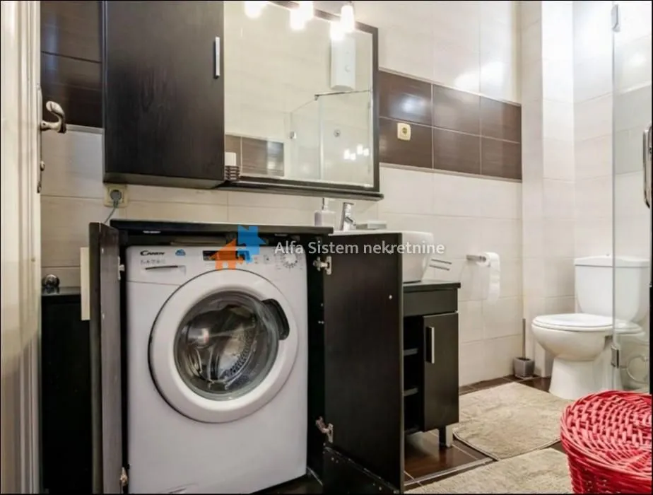 Izdavanje, trosoban stan, 80m², Zeleni Venac, Beograd