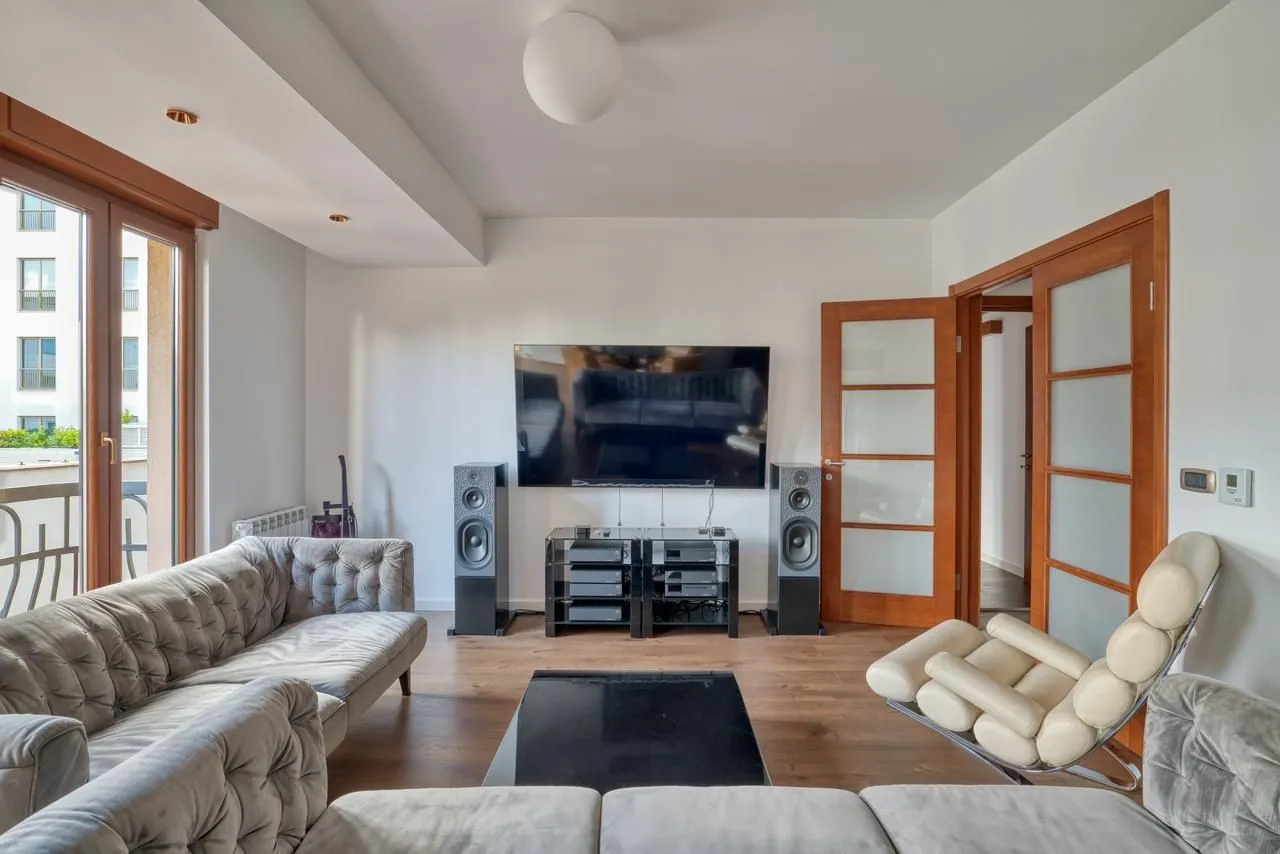 Izdavanje, stan, 90m², Centar, Podgorica