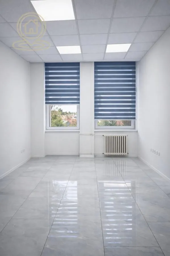 Rent, office space, 275m², Stari grad, Novi Sad