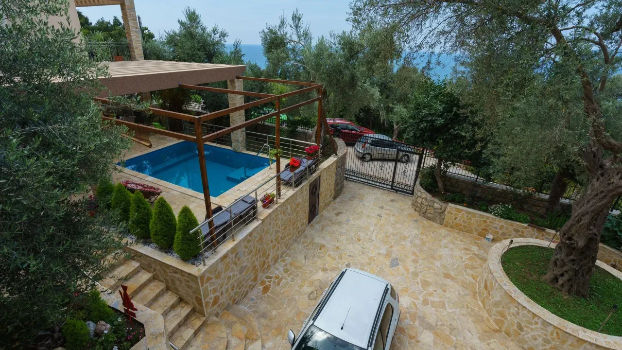 Sale, house, 240m², Sutomore, Bar