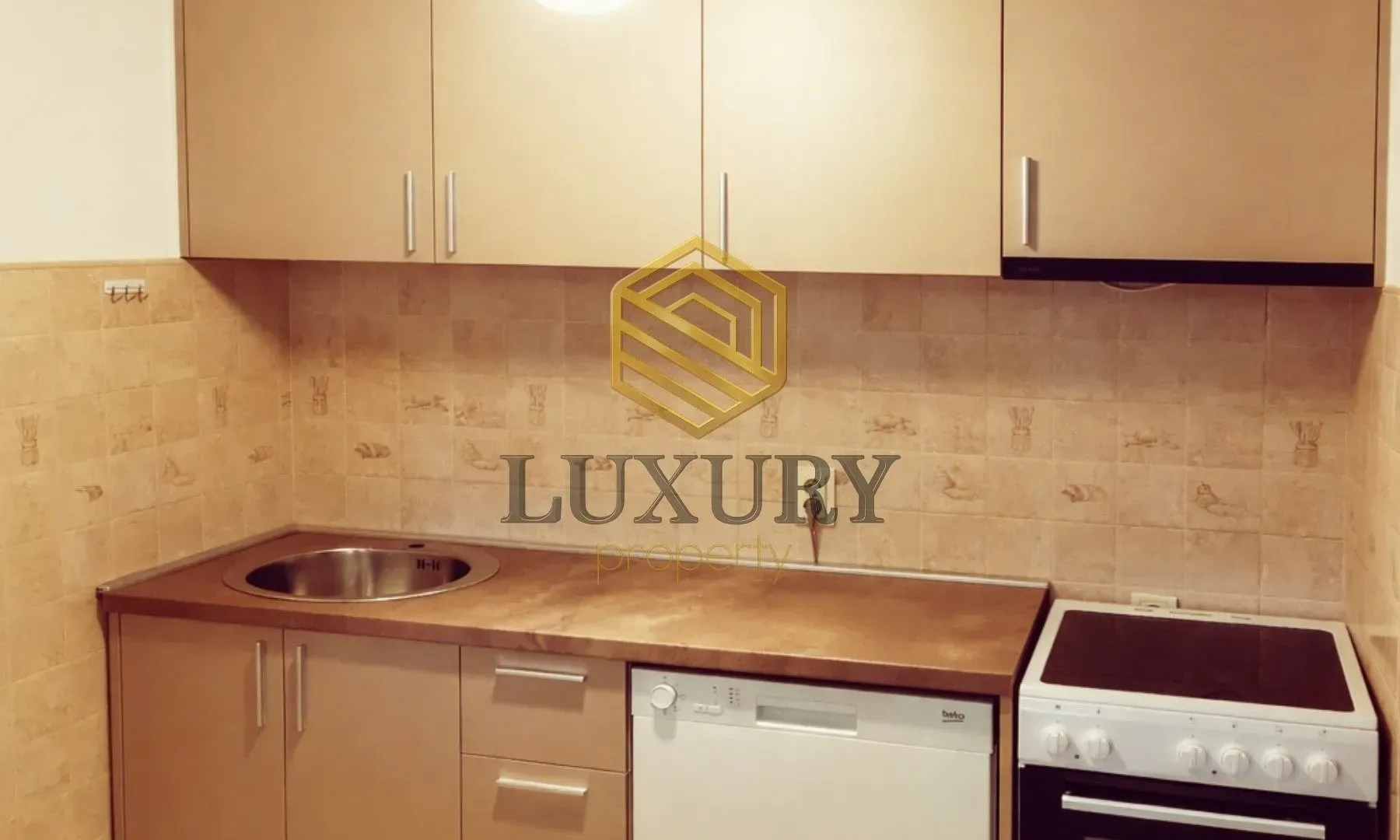 Izdavanje, jednosoban stan, 59m², Blok 5, Podgorica