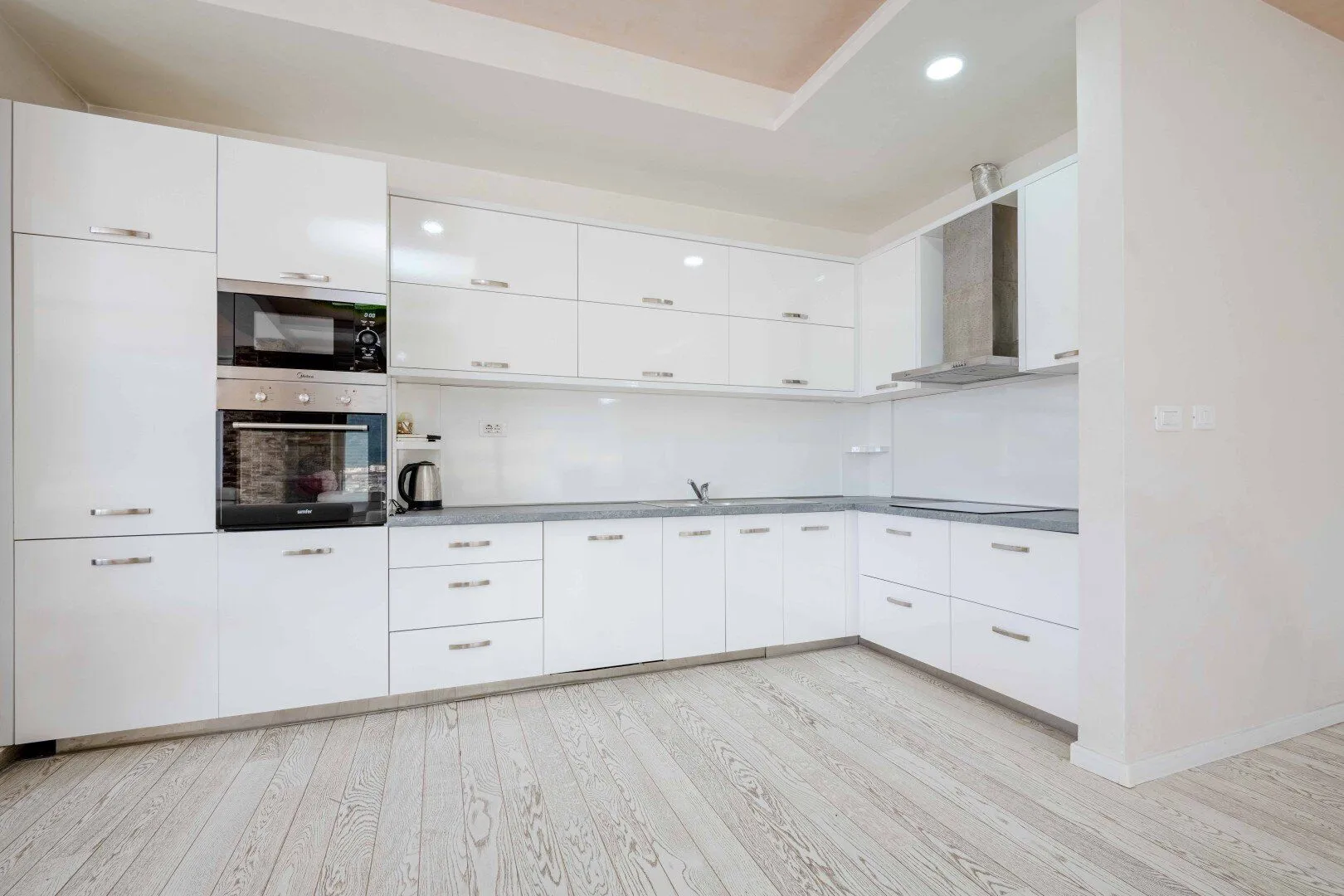 Sale, two bedroom apartment, 210m², Budva, Crna Gora