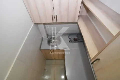 Rent, office space, 155m², Stari Aerodrom, Podgorica - image 6