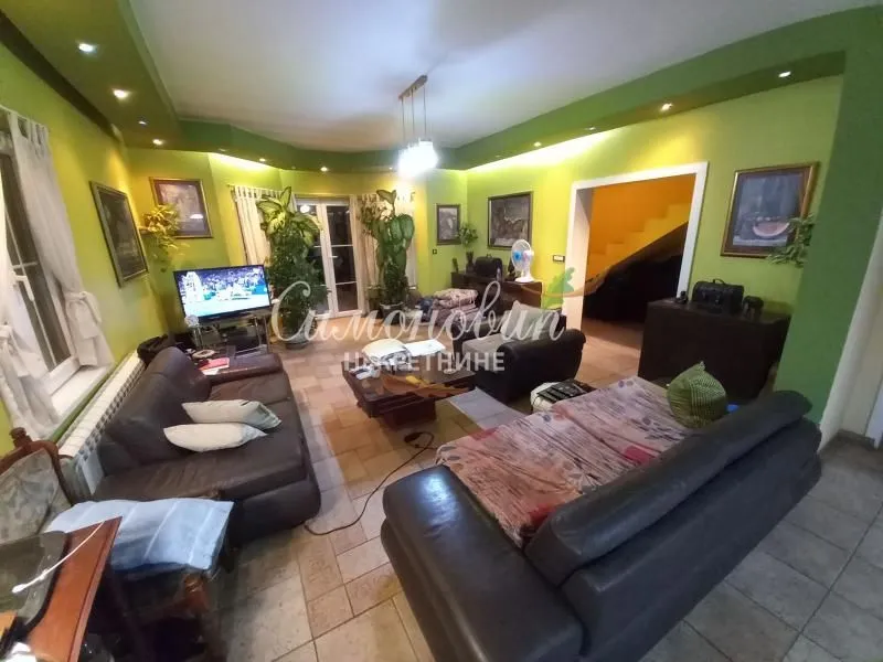 Prodaja, kuća, 167m², Ledine, Beograd