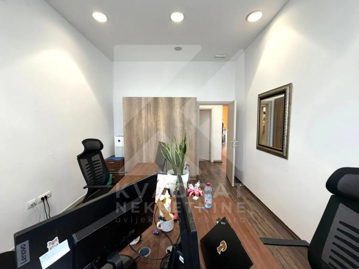 Rent, office space, 103m², City Kvart, Podgorica