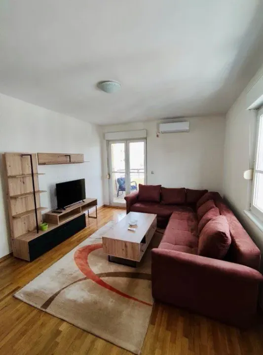 Izdavanje, jednosoban stan, 54m², Ljubović, Podgorica