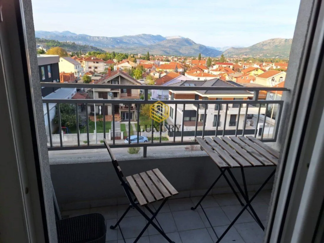 Izdavanje, četvorosoban stan, 43m², Stari Aerodrom, Podgorica