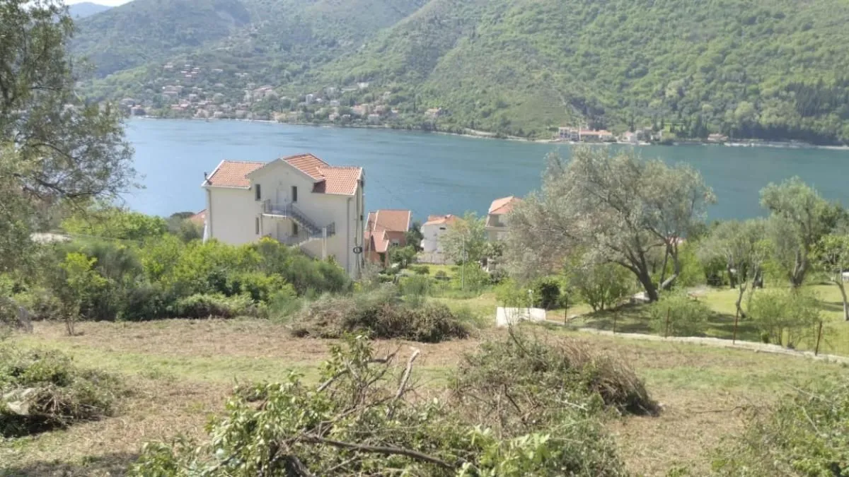 Sale, land lot, 2145m², Tivat, Crna Gora