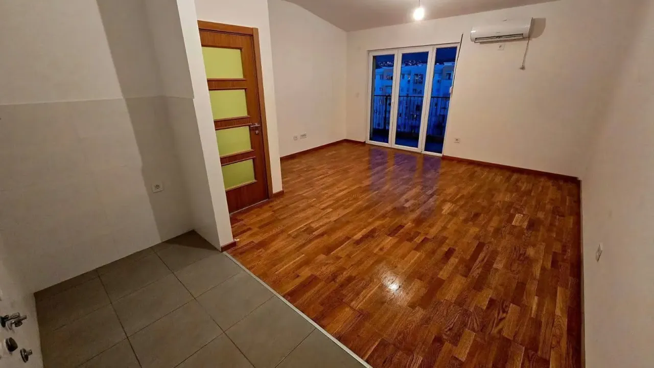 Sale, two bedroom apartment, 72m², Stari Aerodrom, Podgorica