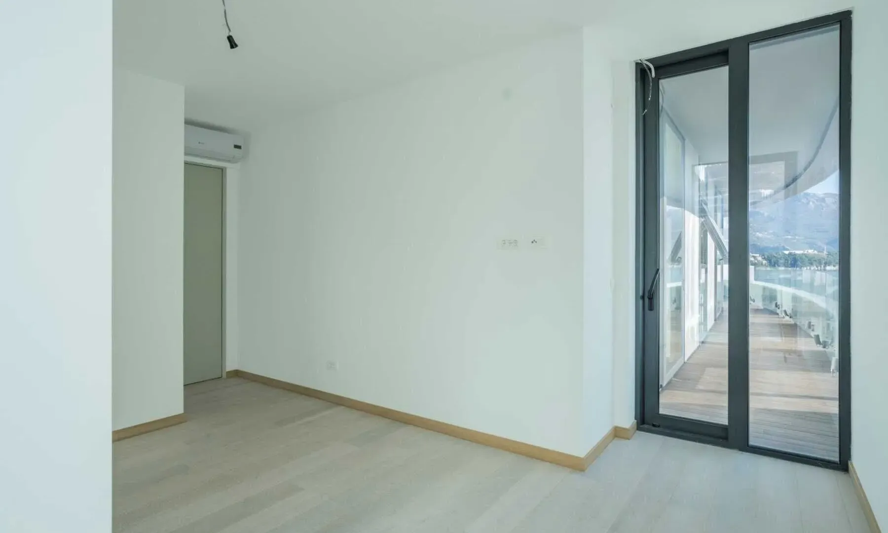 Sale, three bedroom apartment, 270m², Budva, Crna Gora