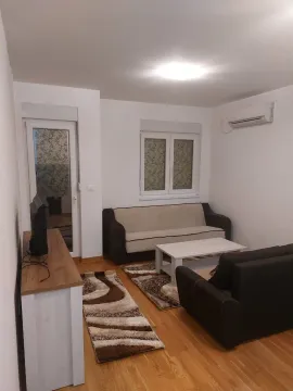 Izdavanje, jednosoban stan, 44m², City Kej, Podgorica - image 5