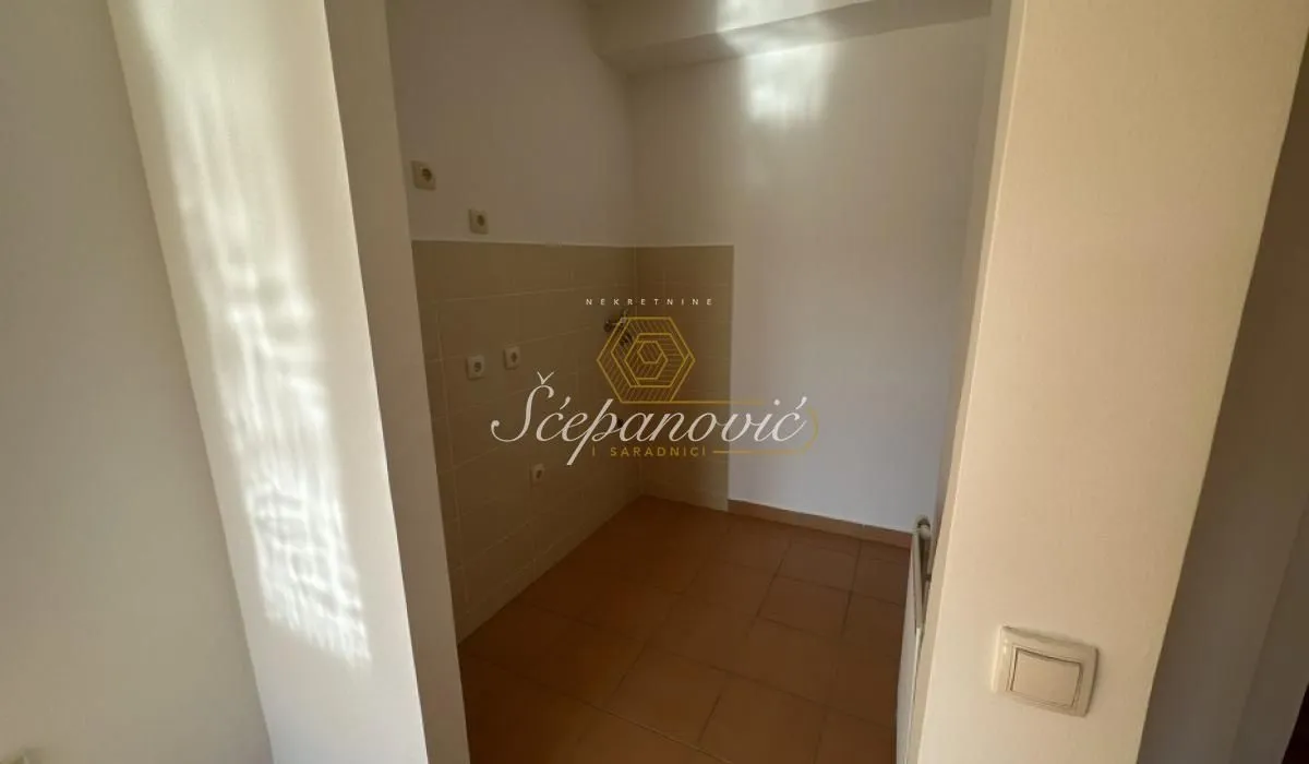 Sale, three bedroom apartment, 86m², Bulevar Oslobodjenja, Novi Sad Sve Podlokacije