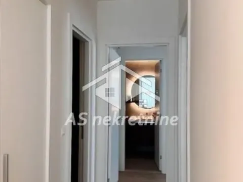 Rent, three bedroom apartment, 77m², Savski Venac, Beograd - image 11
