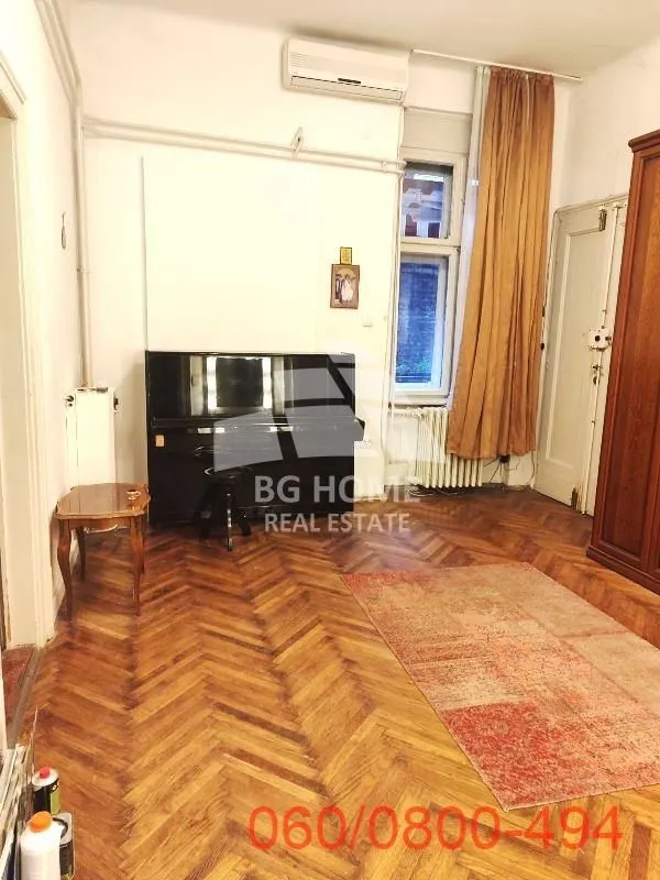 Izdavanje, trosoban stan, 70m², Savski Venac, Beograd