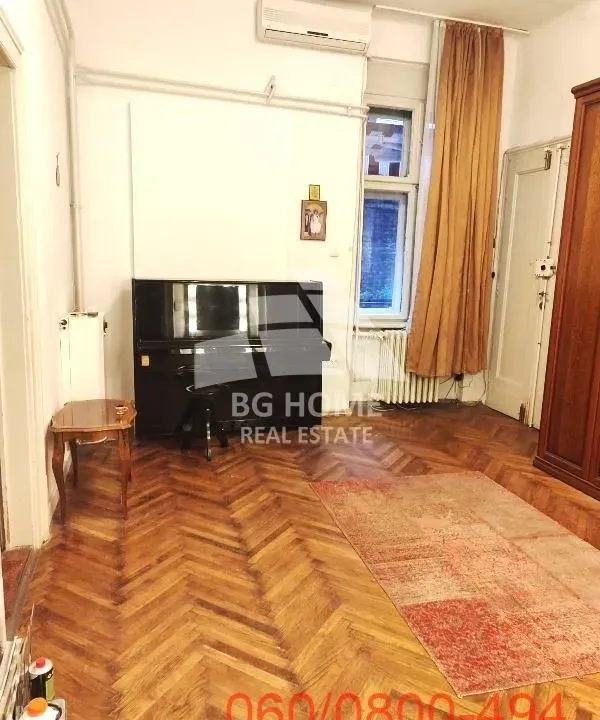 Izdavanje, trosoban stan, 70m², Savski Venac, Beograd