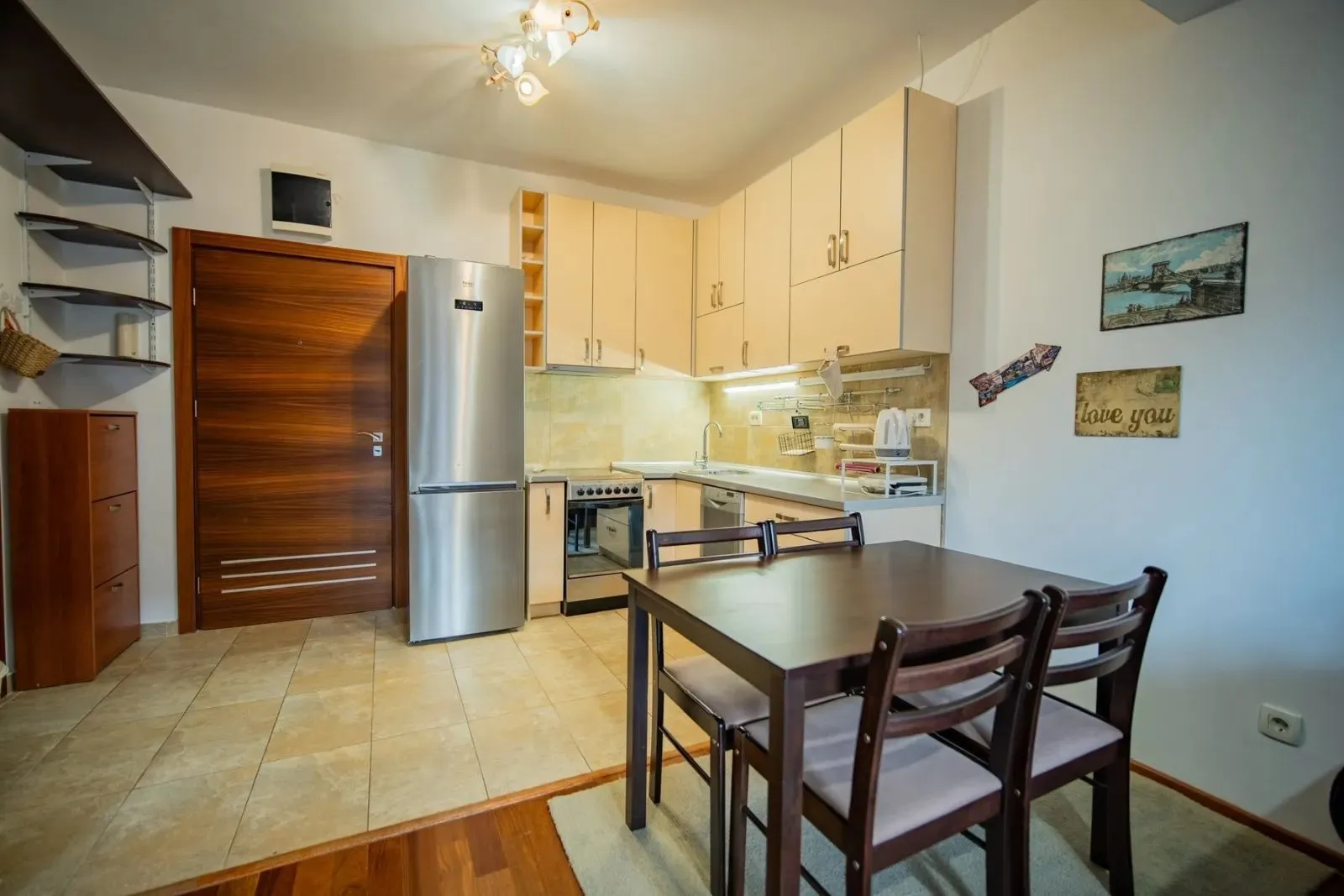 Rent, one bedroom apartment, 40m², Dobrota, Kotor