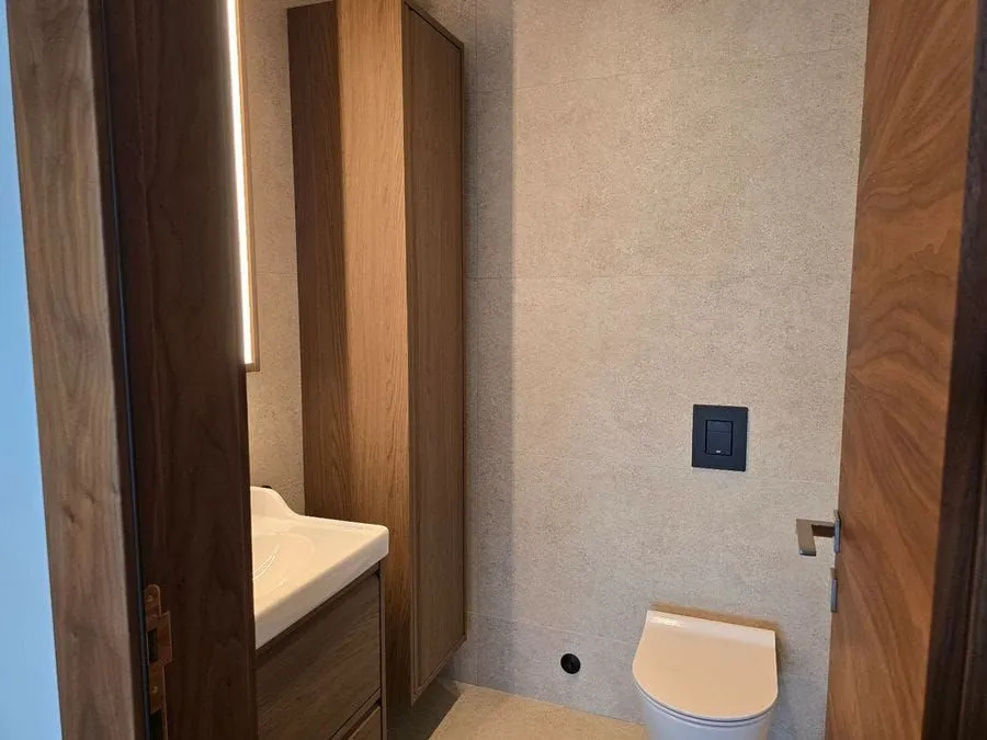 Prodaja, četvorosoban stan, 139m², Dobrota, Kotor