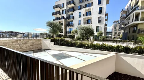 Prodaja, trosoban stan, 110m², Porto Montenegro, Tivat - image 9