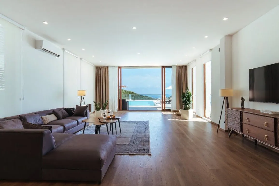 Izdavanje, kuća, 450m², Krimovica, Kotor
