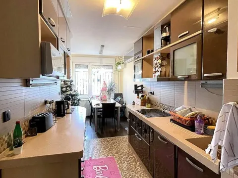 Sale, two bedroom apartment, 68m², Julino Brdo, Beograd - image 10