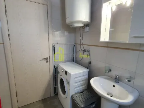 Izdavanje, dvosoban stan, 62m², City Kvart, Podgorica - image 11