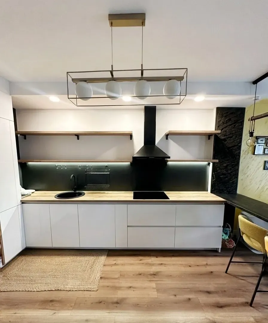 Prodaja, trosoban stan, 107m², Budva, Crna Gora