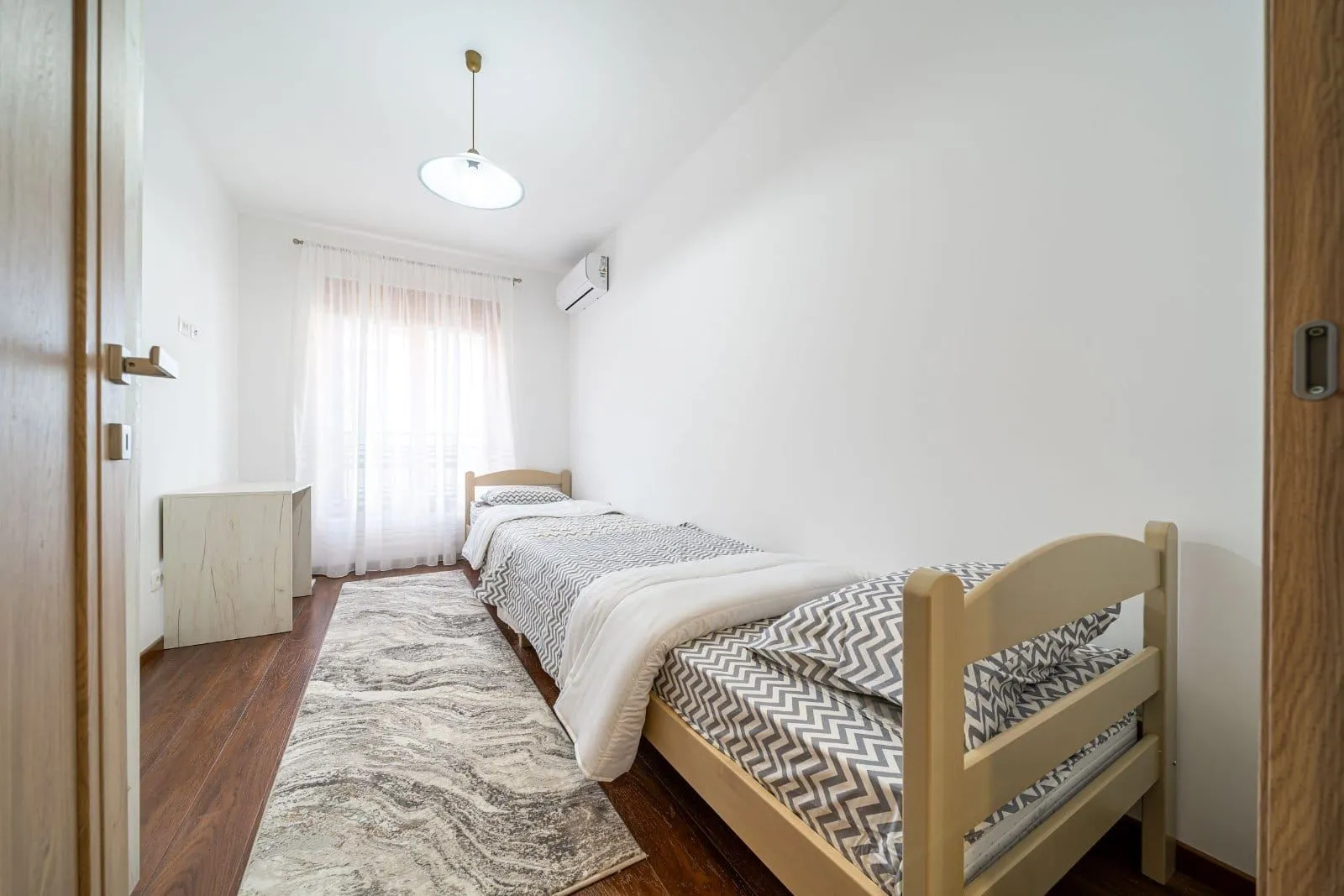 Izdavanje, dvosoban stan, 70m², Master Kvart, Podgorica