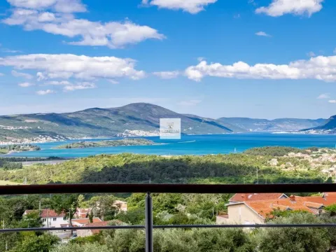 Prodaja, dvosoban stan, 119m², Kotor, Crna Gora