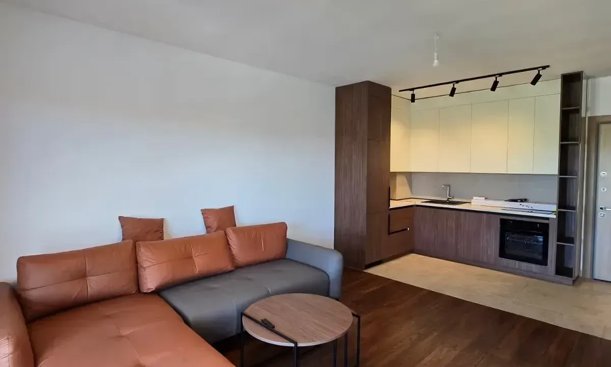 Izdavanje, stan, 50m², Tivat, Crna Gora