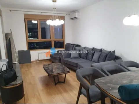 Stan in Novi Beograd Blok 65