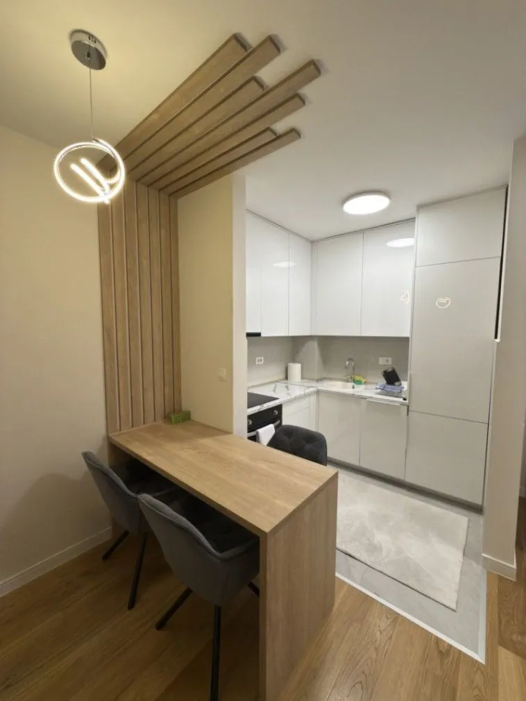 Izdavanje, jednosoban stan, 43m², Central Point, Podgorica