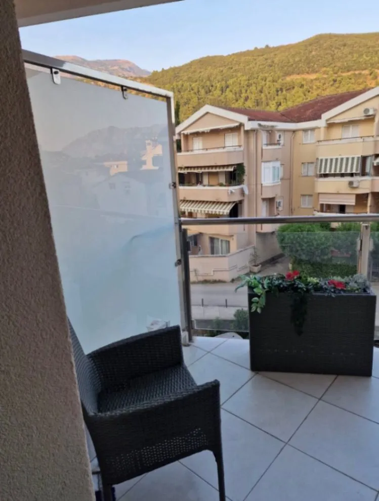 Rent, one bedroom apartment, 49m², Adok, Budva
