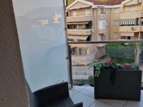 Rent, one bedroom apartment, 49m², Adok, Budva - image 8