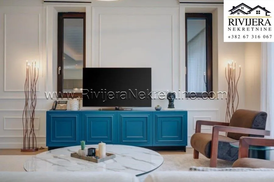 Prodaja, trosoban stan, 238m², Kumbor, Herceg Novi
