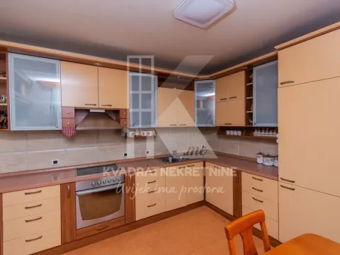 Rent, house, 600m², Zeta, Podgorica - image 10