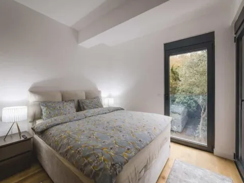 Rent, one bedroom apartment, 39m², Bečići, Budva - image 10